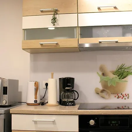 Aromatic Herbs Loft -new, Central & Parking דירה *