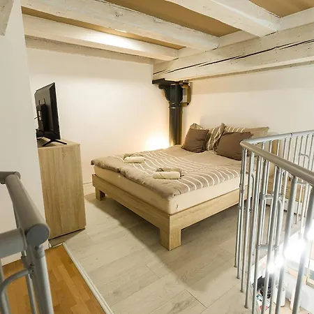 Aromatic Herbs Loft -new, Central & Parking *